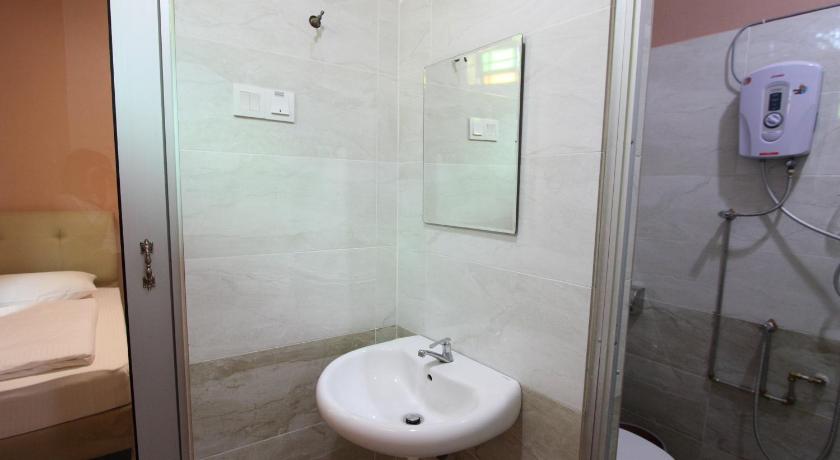 Image of Triple Room 2