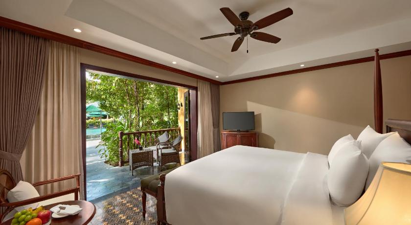 Image of Club Wing Pool View Veranda Suite 5