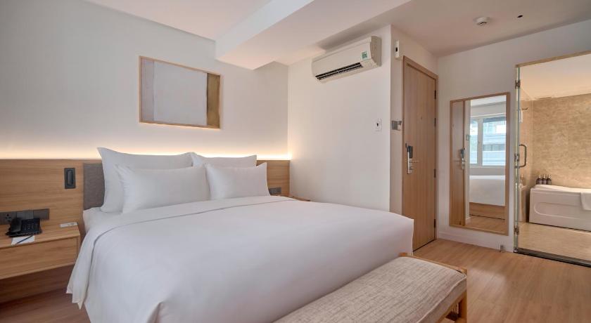 Image of Queen Room 1