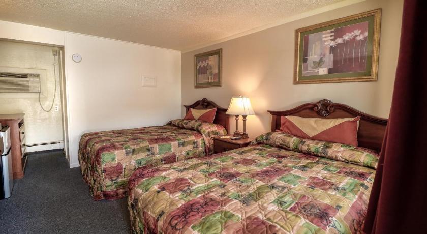 Economy Inn Bloomington Motel Bloomington In Deals Photos