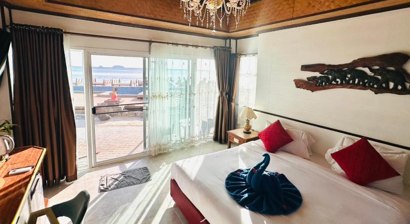 Image of Beach Front Bungalow 5