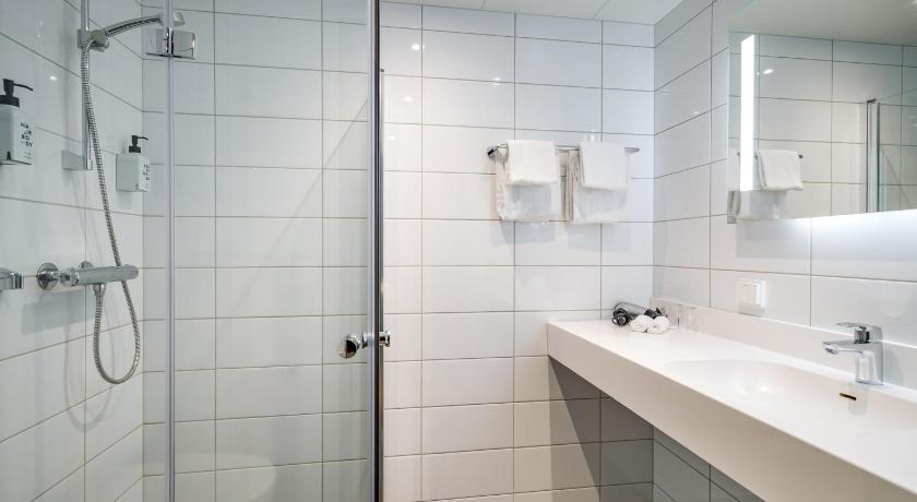 Image of Standard Family Room 2