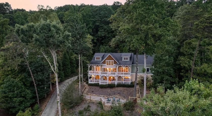 Swannanoa Hot Tub, Deck w/ Breathtaking Mountain Views 4-Star Accommodation room