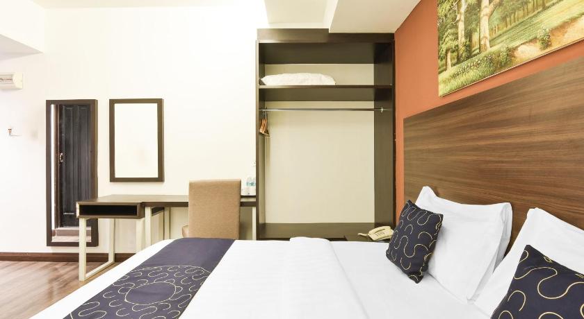 Image of Standard King Room 0