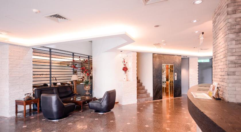 Waugh Den Business Hotel - image 10