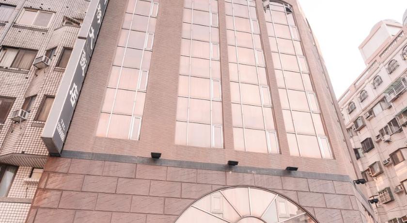 Waugh Den Business Hotel - image 3