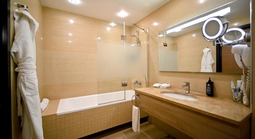 Image of Family Suite 2