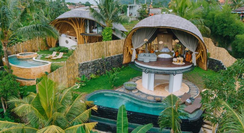 バリ Astha Bamboo House 4つ星 ホテル レストラン