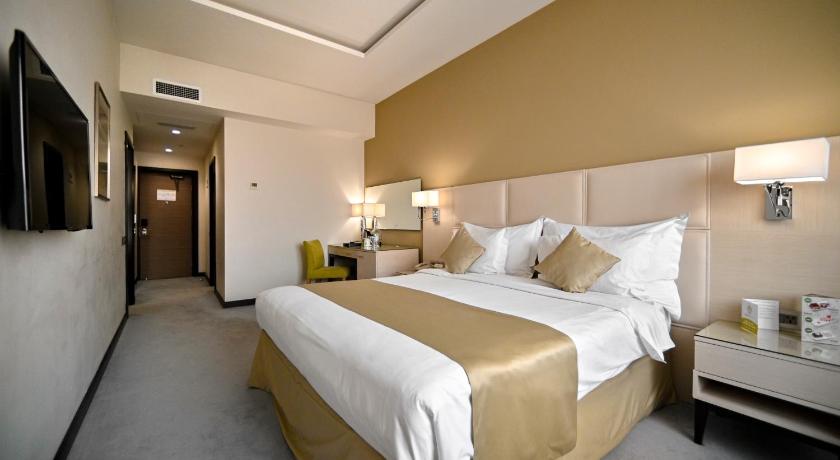 Image of Superior Quadruple Room 4