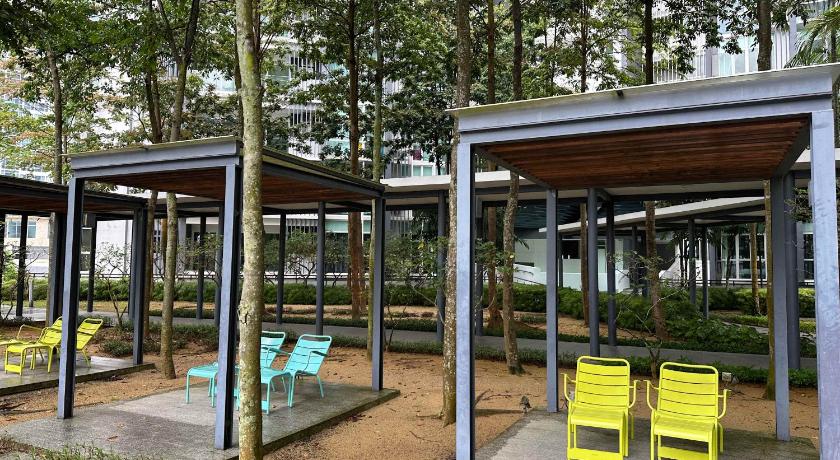 ジョホールバル Bloom Stay Medini 4つ星 ゲストハウス プール