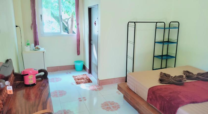 Lanta Orange House - image 19