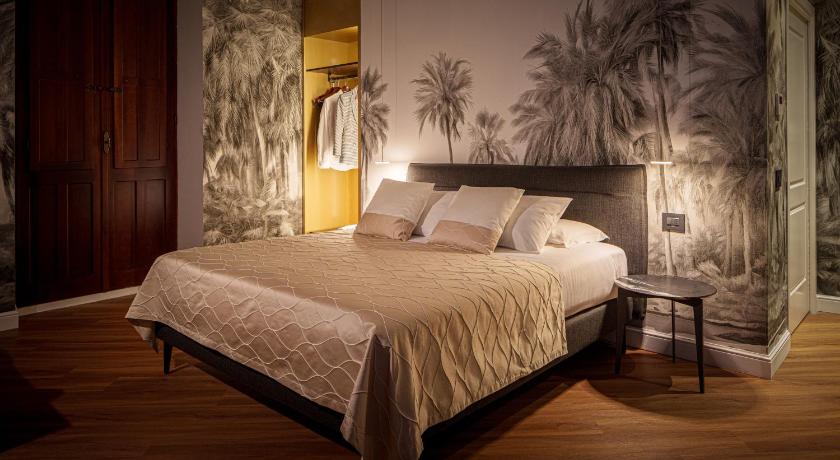 Image of Deluxe Room 2