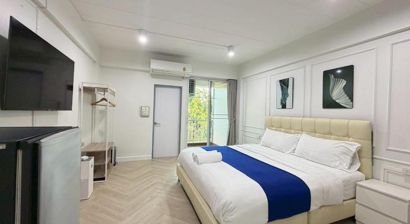 Image of King Size Bedroom 1