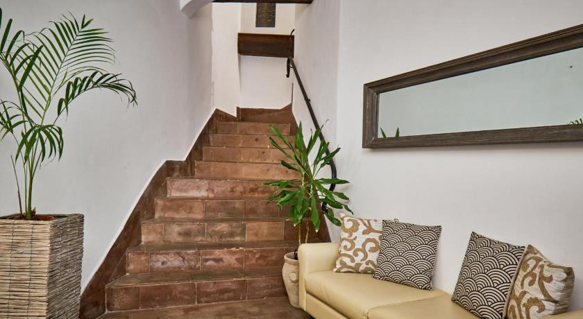 Image of Triple Room 12