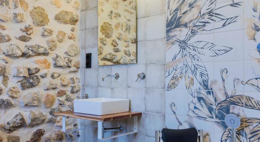Portal Fosc Suites