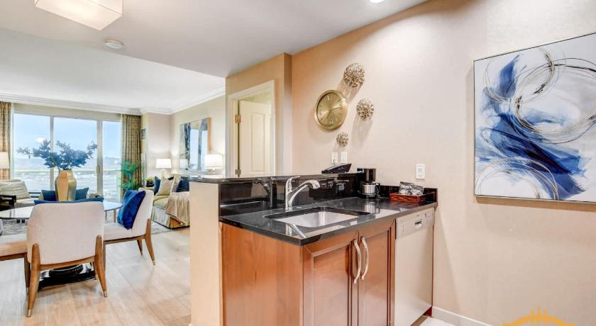 Las Vegas MGM Signature-23-702 1Bedroom 2Bath Balcony Suite 4-Star Accommodation restaurant