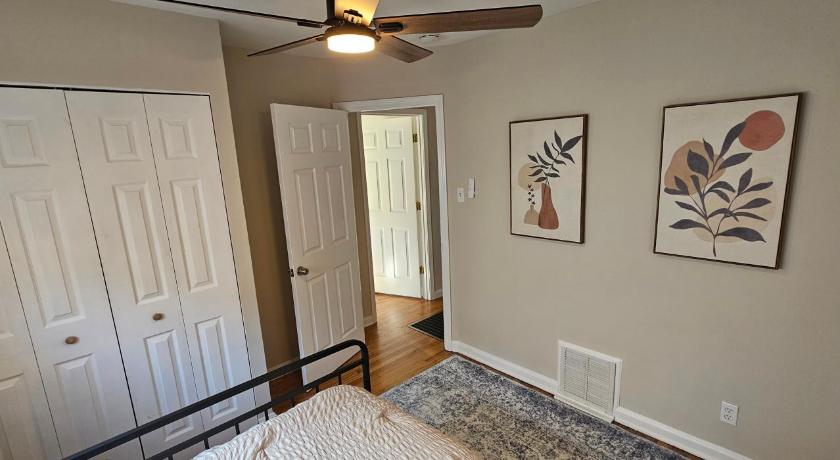 세인트 루이스 (MO) Charming 2 bedroom house in serene St Louis 4성급 숙소 객실