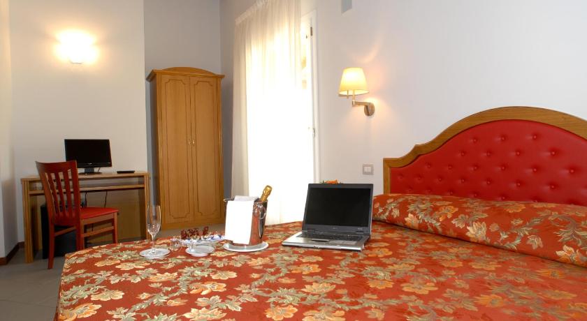 Villa Aretusi photo