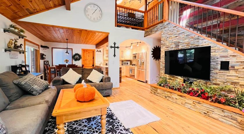 아놀드 (CA) Cozy Cabin and Modern Stay in Arnold Near Bear Valley 3성급 숙소 수영장