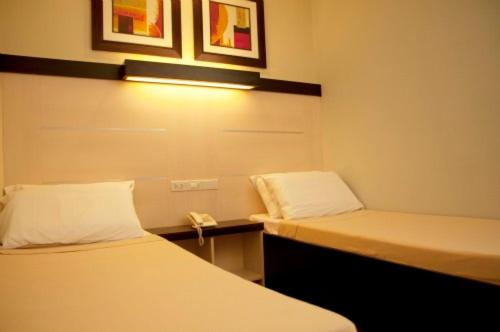 Image of Standard Twin Room 6