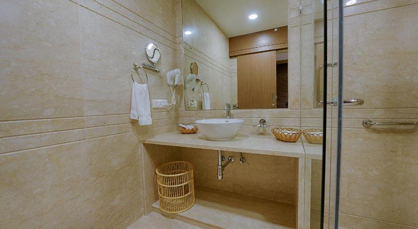 Image of Executive Suite 7