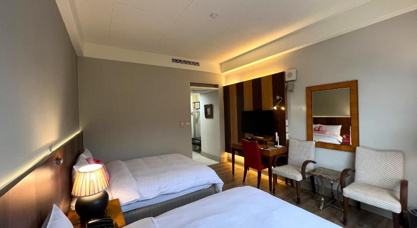 Image of Quadruple Room with Mountain View 5