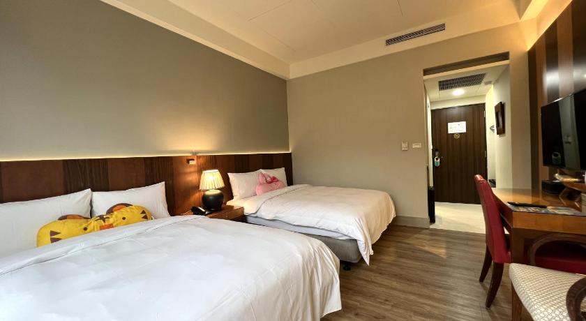 Image of Quadruple Room with Mountain View 4