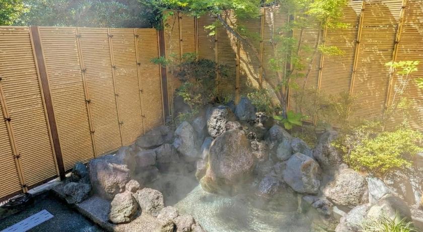 Private Open-air Onsen Sakura Cottage Izukogen