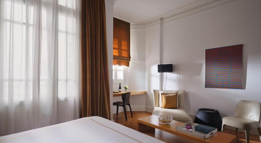 Image of Junior Suite 7