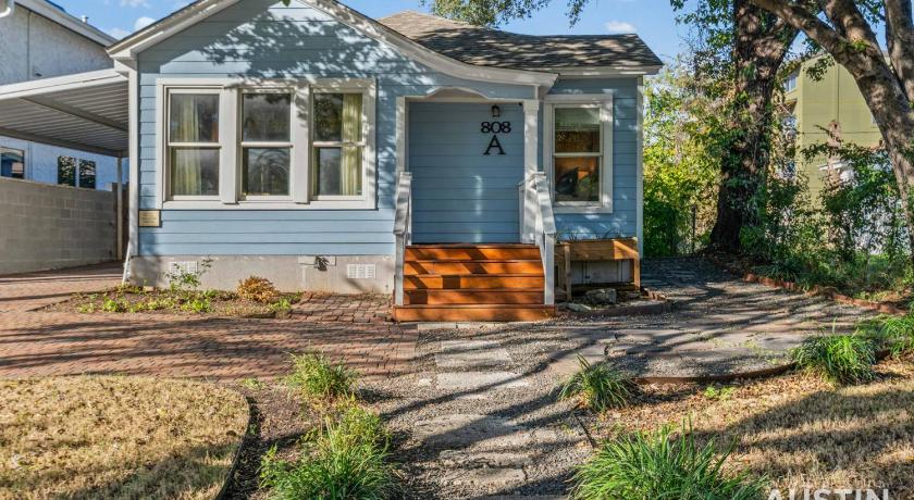 오스틴 (TX) Patio 4BR 3.5BA, Pet-Friendly East Austin Near I-35 and Rainey By Austin Vacay 4성급 숙소 객실