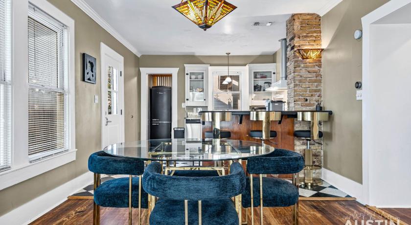 오스틴 (TX) Patio 4BR 3.5BA, Pet-Friendly East Austin Near I-35 and Rainey By Austin Vacay 4성급 숙소 로비
