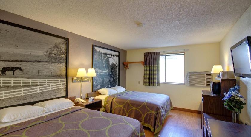 Super 8 By Wyndham Zanesville photo