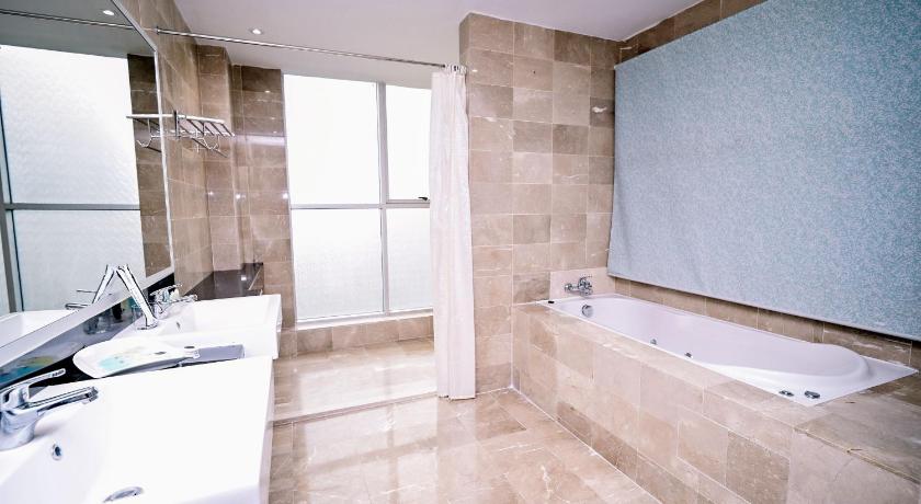 Image of Executive Suite 2