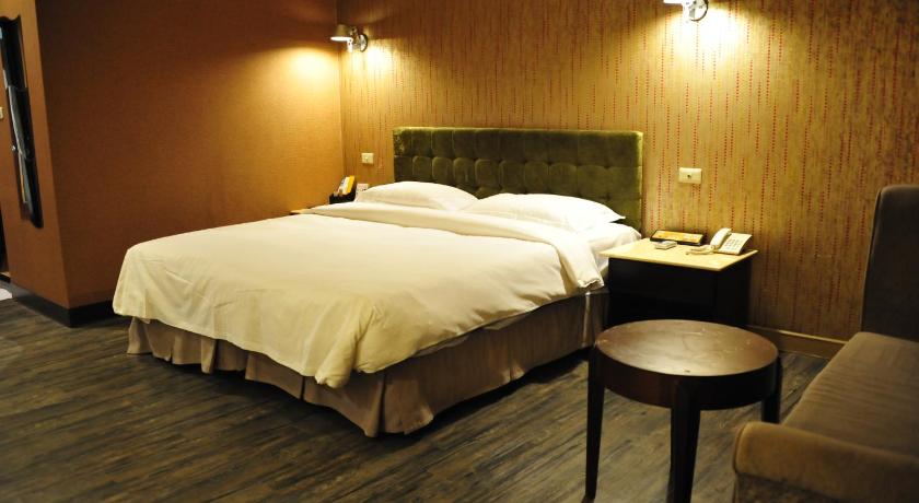 Image of Economy Double Room without Garage and Elevator 8