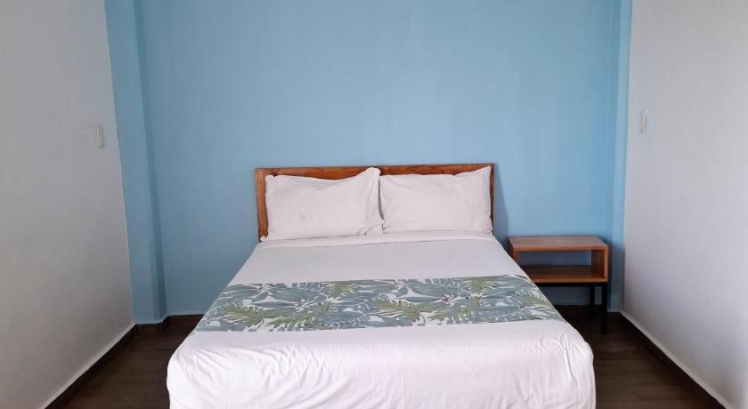 Image of Standard Double Room with Shared Bathroom 4