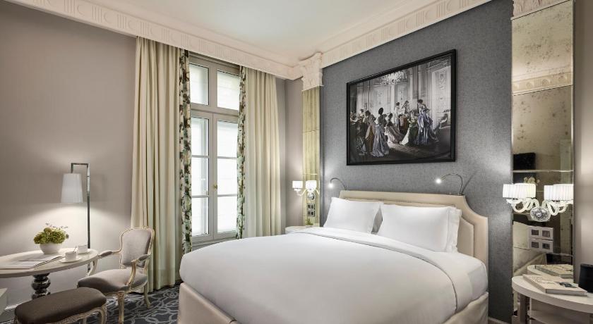 Image of Luxury Room 0