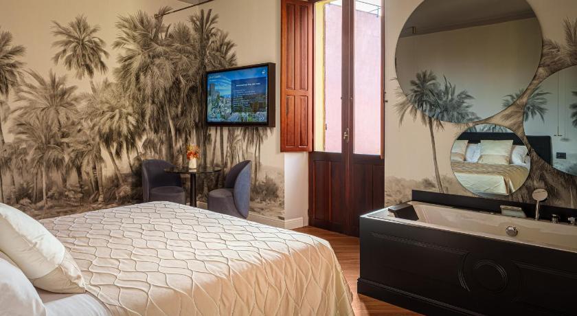 Image of King Room with Spa Bath 3
