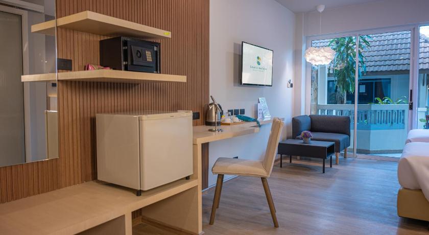 Image of Deluxe Twin Room 12