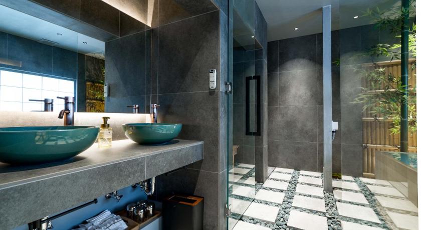 Osaka KONJAKUSO Osaka Bentencho HIKARIYUYAProjection SPA 4-Star Guesthouse suite