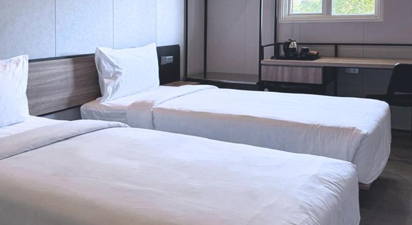 Conjioo Hotel Sumbawa - image 18
