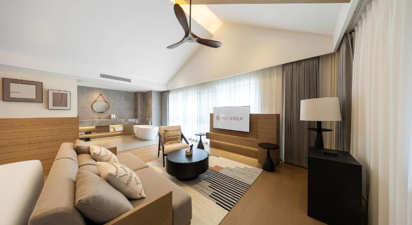延辺 Floral Hotel Changbaishan Baihe Left Bank ゲストハウス ロビー