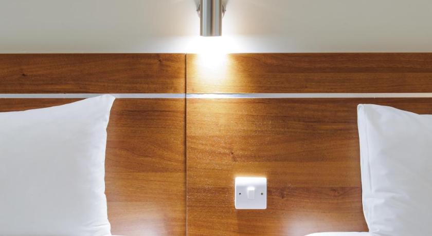 Immagine di Camera Standard Doppia con Letti Singoli (Standard Twin Room) 0