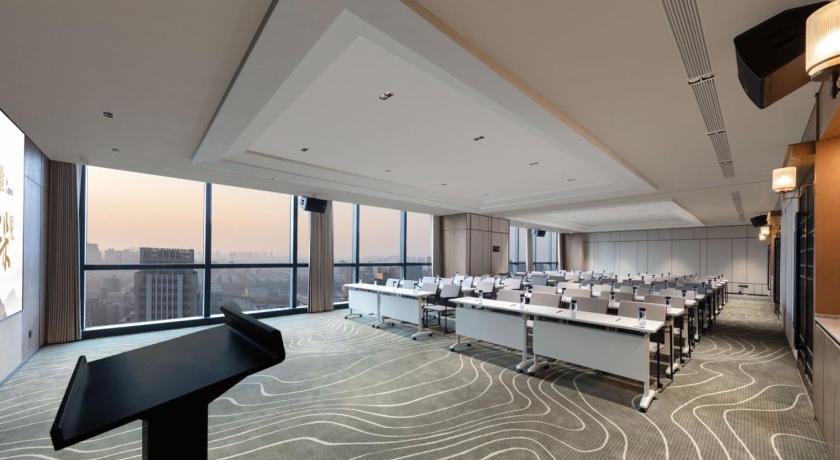 Atour S Hotel Wuhan Wuchang River Beach – Wuhan, OH