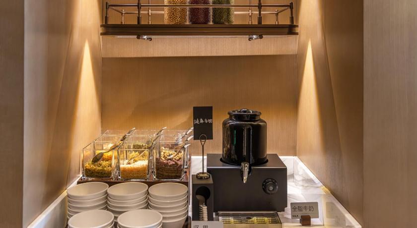 Atour Hotel Wuhan Yellow Crane Tower Shouyi Square - image 36