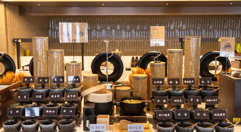 Atour Hotel Wuhan Yellow Crane Tower Shouyi Square - image 21