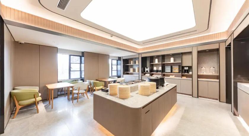 Ji Hotel Shanghai University Tacheng Road - image 4