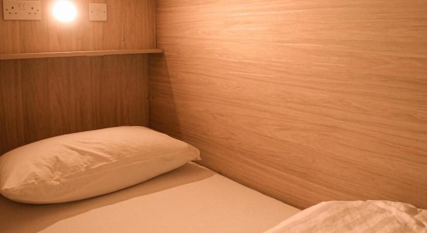 Bed in Mixed Dormitory Room with Private Bathroom - Chapel Experience - Gallery fotója 0