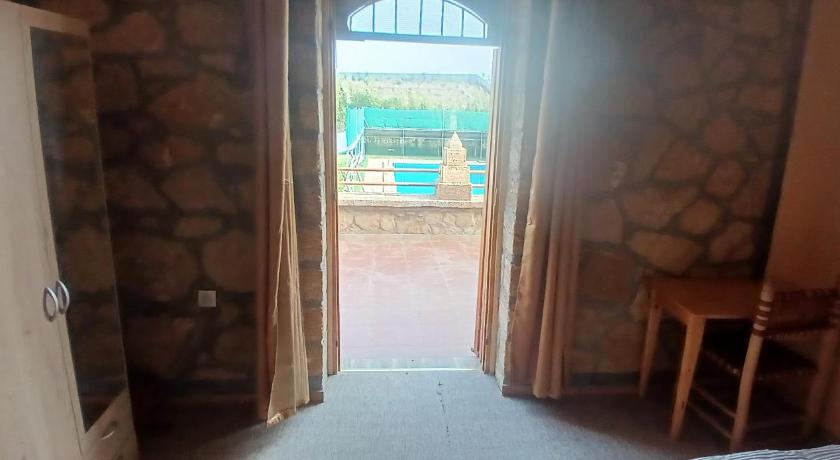 Ferme d'hotes Safi , comme a la maison, avec acces libre a toute la ferme