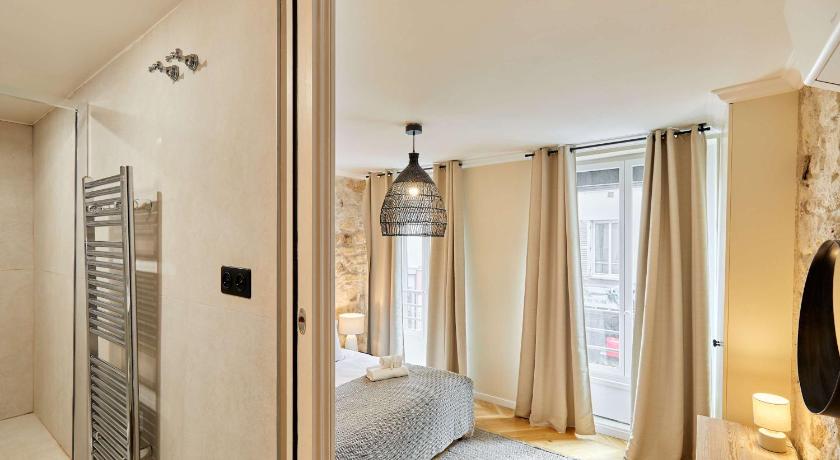 Amazing Apartment Center of Paris - image 5