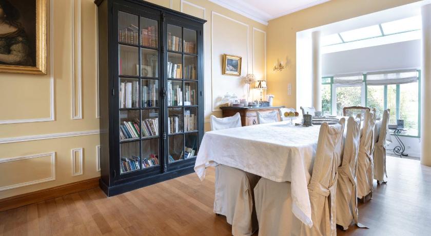 教皇新堡 Au Fil de l'Aulne 4星级 酒店 餐厅